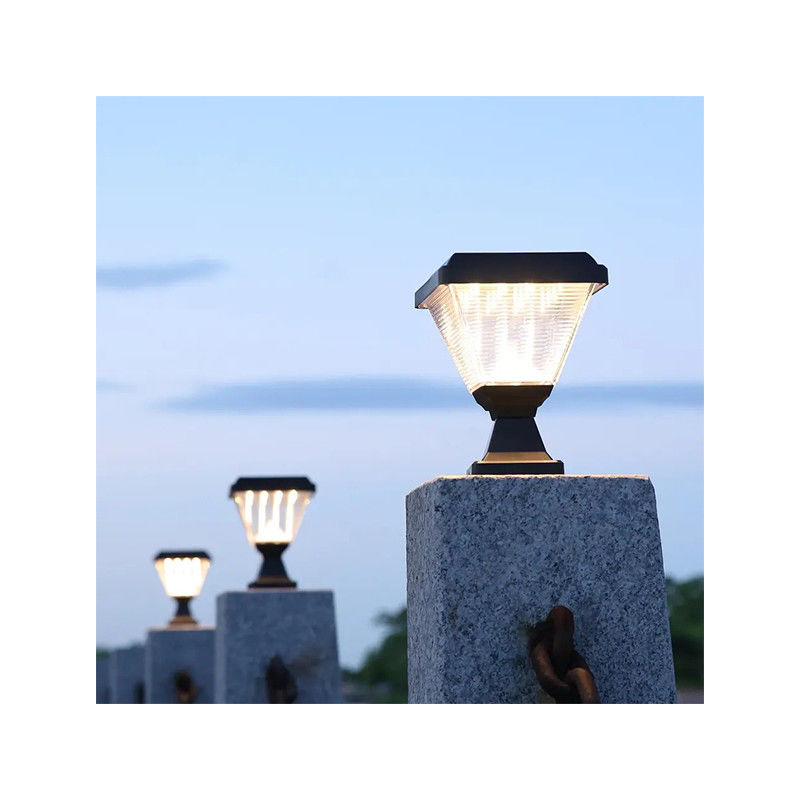 Εξωτερικό αδιάβροχο IP65 Post Lighting Garden Spike Led Gate Ηλιακό πυλώνα Φως με ABS